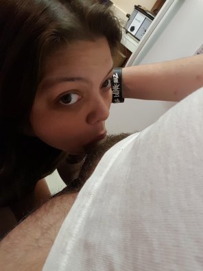 foto amadora Cock sucking in the kitchen