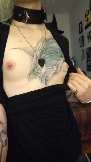amateur pic Guess I'll put my tits online... Sorry for the quality.