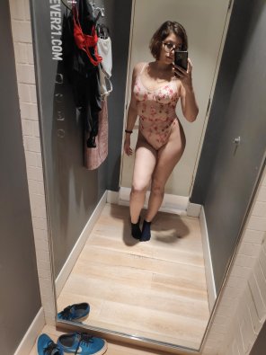 [F] Shopping day!