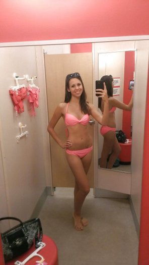 amateur pic Trying a new bikini
