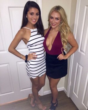 amateur pic Stripes and cleavage