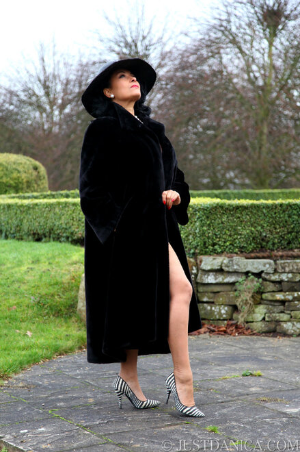 MILF in lingerie Danica Collins exposes her big tits & fingers herself outside_0003