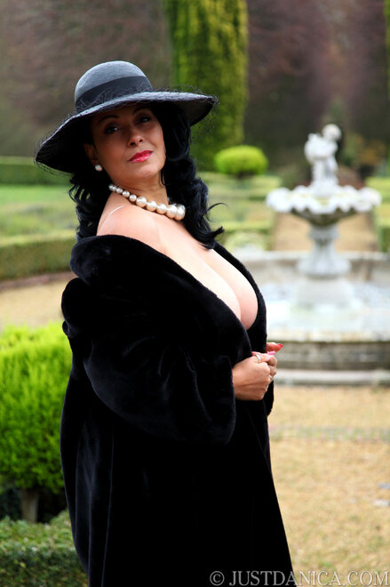 MILF in lingerie Danica Collins exposes her big tits & fingers herself outside_0008