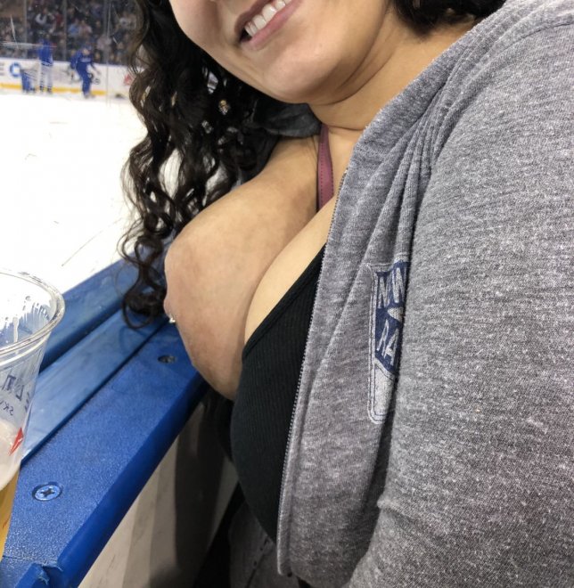 29[F]lashing front row at the Rangers game MSG