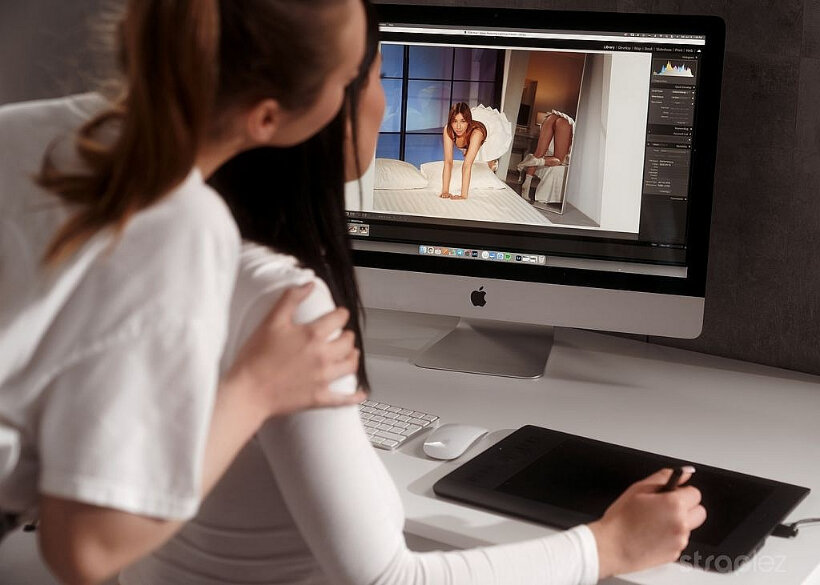 Lil Karla & Simon have strapless strapon lesbian sex in pantyhose_0007