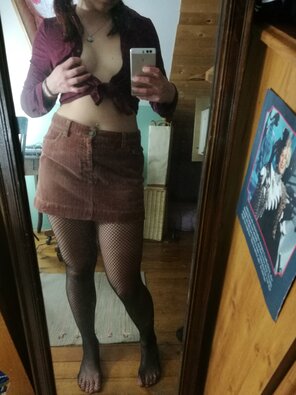 zdjęcie amatorskie Naughty secretary is here [f]or you in these trying times ðŸ˜˜