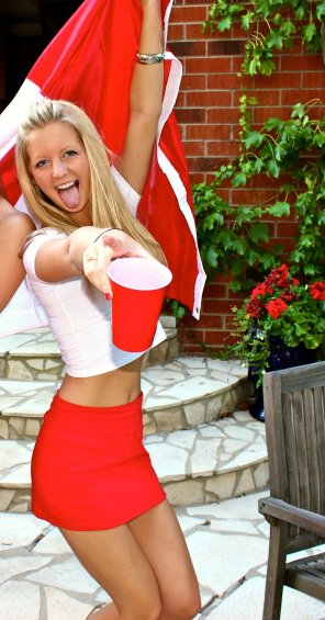 amateur pic Party in Red & White