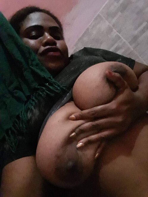 1715820748680675472_1