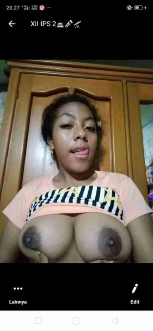 1732384517913260298_1