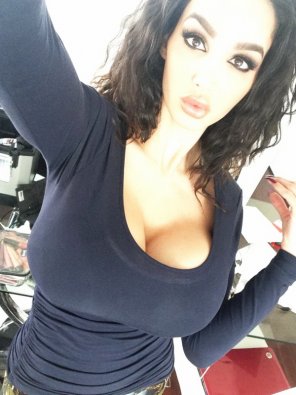 amateur pic Great cleavage