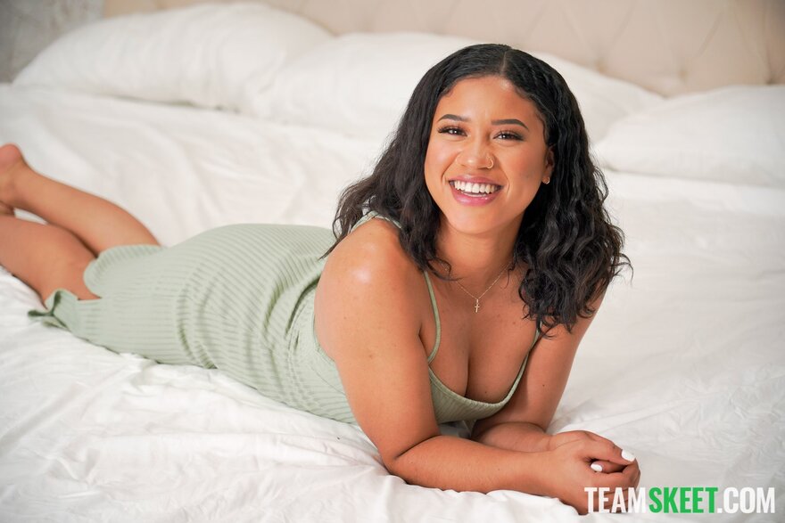 polo_7474 - ShesNew Sasha Saint - She's No Saint 1620x1080 04-19-2022 - 0006 - 0006