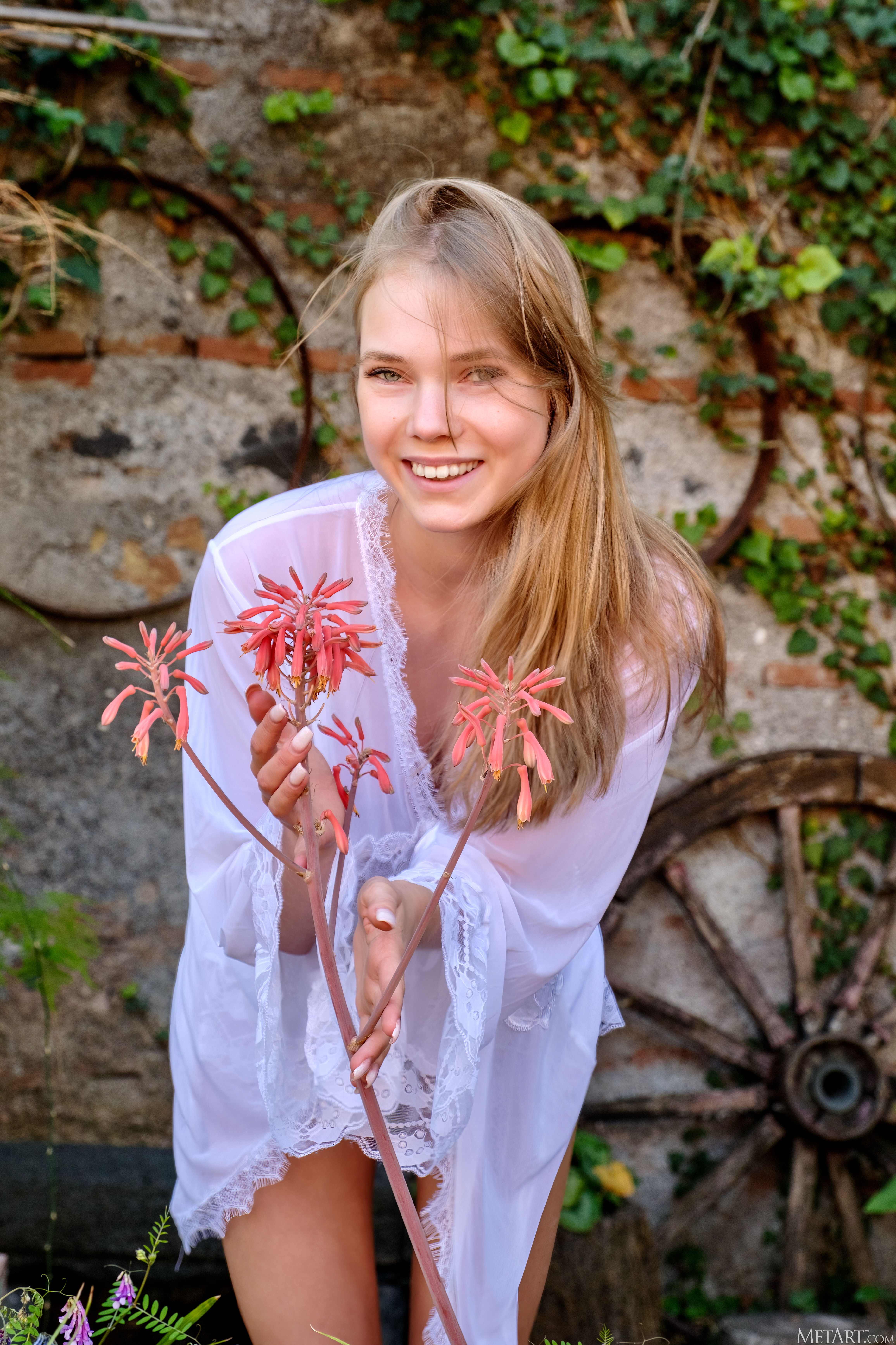 amateur photo MetArt_Sheer-Temptation_Luise_high_0024