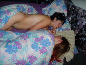 amateur photo Sharing_bed_with_friend_sharing_friend_in_bed_PA220032