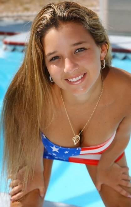 Christina Lucci 135~08