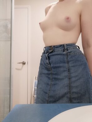 amateur pic Perky enough for you? ;)