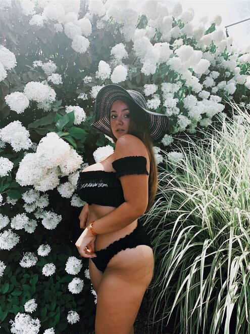 THICC Tori nude
