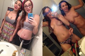 photo amateur 2 girls in 2 pictures