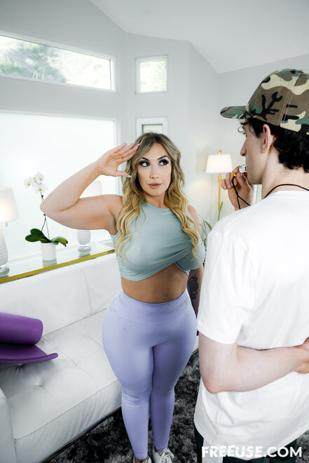 freeusemilf_mia_james_042