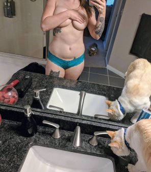 amateur-Foto Hand bra with some adorable photo bombs â¤ï¸
