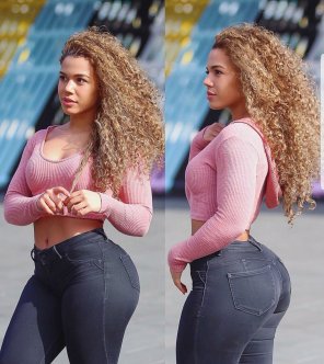 amateur photo Perfect combo curly hair with a phatty