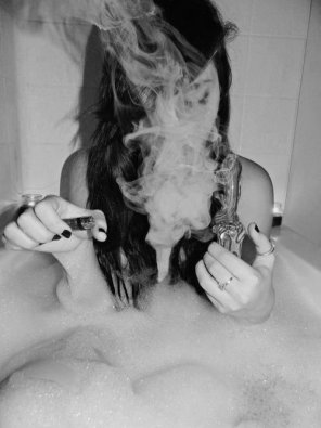 foto amadora Black-and-white Lip Hand Smoke 