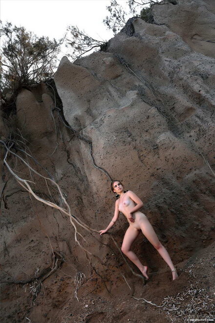 Aristeia_Across-the-Universe_079