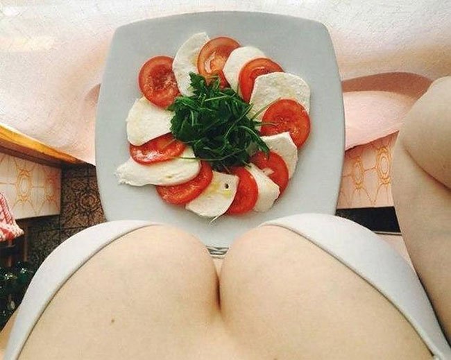 Tomato Mozzarella nude