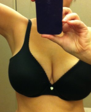 amateur photo Sneaky pic from the wife in a dressing room