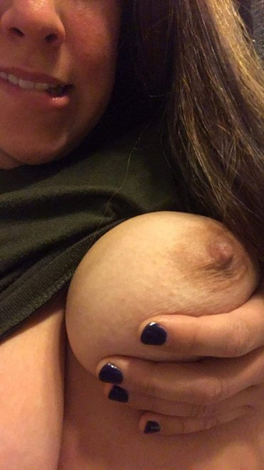 Cum on this tit please [f]
