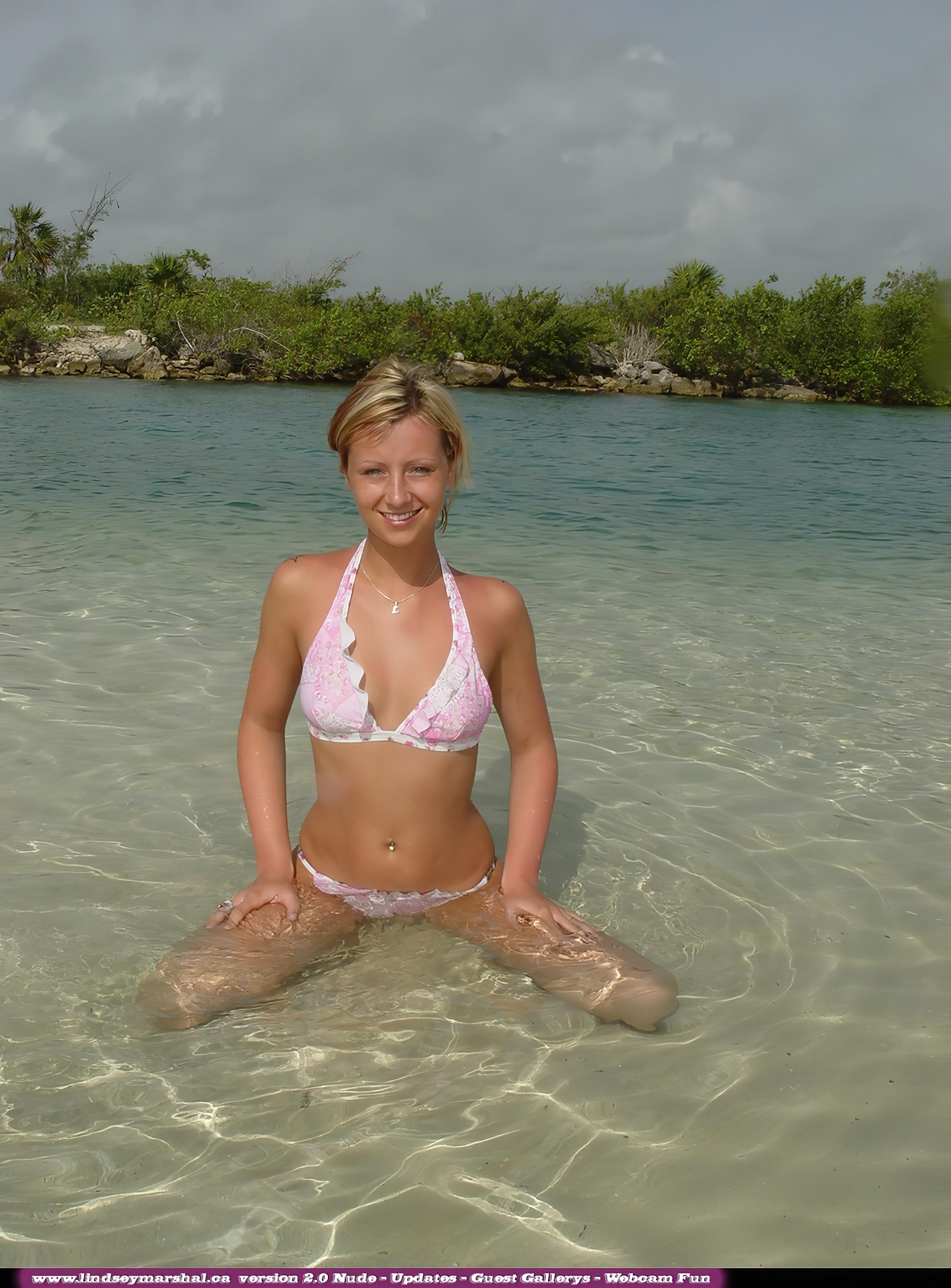 amateur photo enlarge-normicawber - Lindsey Collection 1 - 0015 - pinkbikini015-enlarge