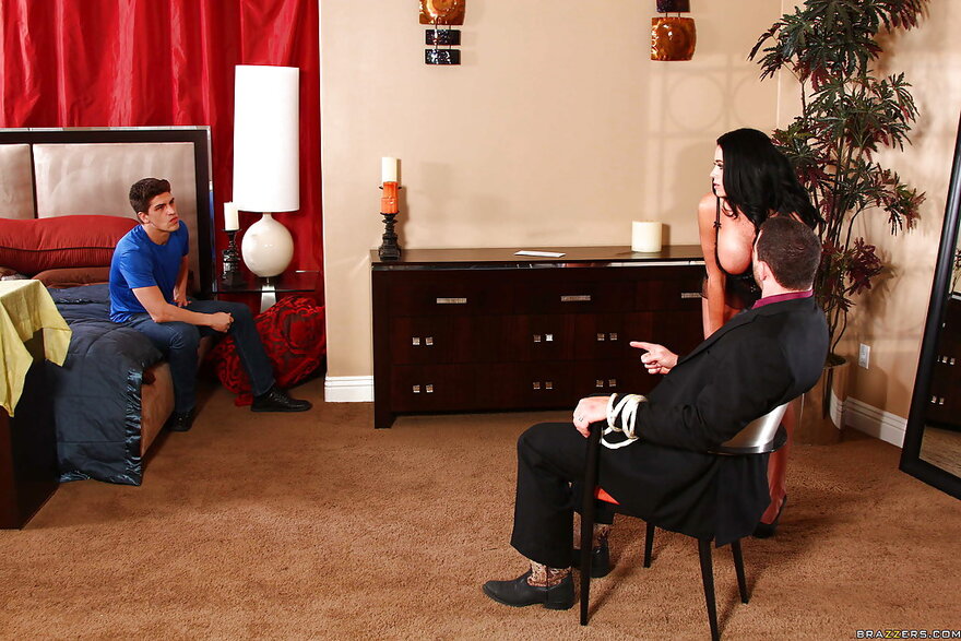 ARYANA AUGUSTINE PIC100