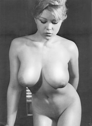 アマチュア写真 margaret-nolan-vintage-nude