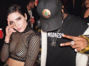 foto amateur the singer halsey with the weeknd
