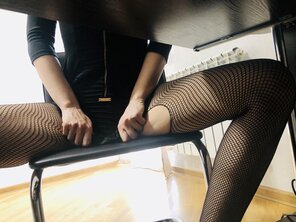 amateurfoto Here is the view under my desk
