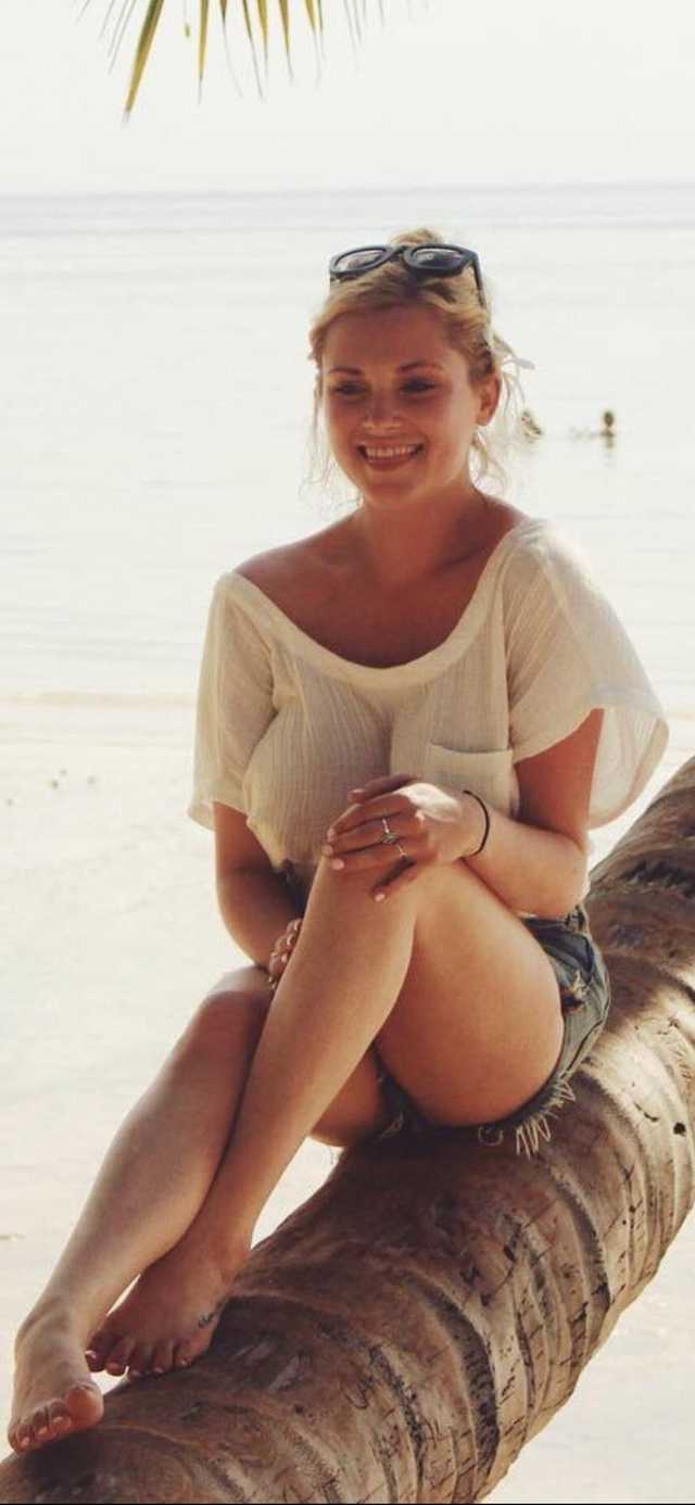 Nude eliza taylor