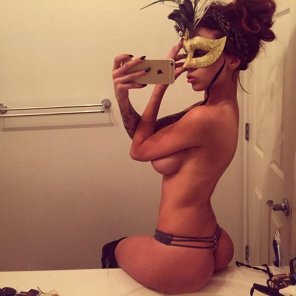 amateur pic Mask