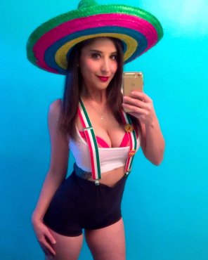 amateur photo Her cinco de mayo outfit is on point