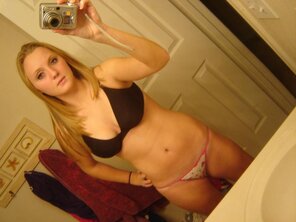 amateur pic sexy teen mirror selfies 2