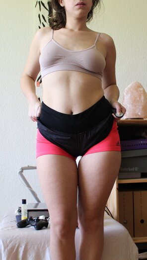 foto amatoriale How great would it be i[f] these were two different shorts