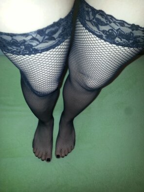 photo amateur As REQUESTED - [f] Another pic of My Tiny Toez in fishnet stockings tigh-highs. Same album as previous. [OC] [self]