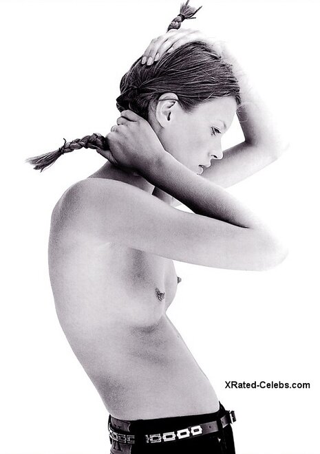Kate Moss nude tits 013