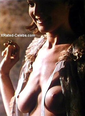 amateur pic Marcia Cross nude tits 001