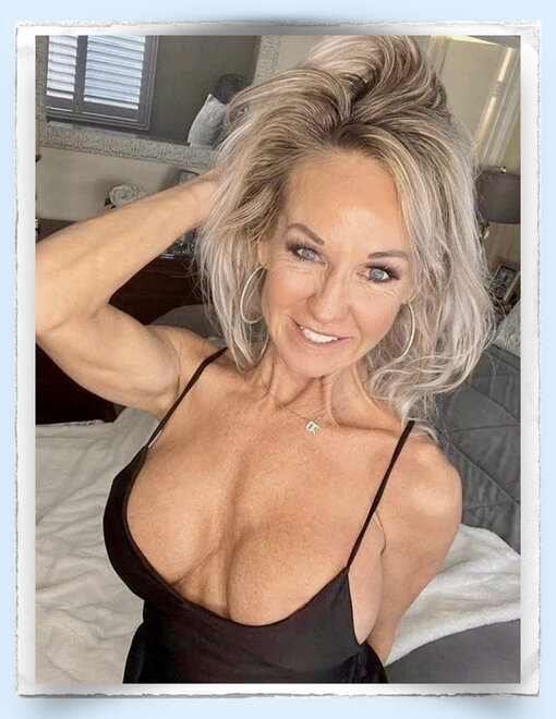 ‎Check Out my Boobs & my Booty V1.‎13