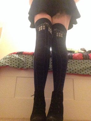 photo amateur Not as revealing as the others in this thread, but these are my TARDIS thigh highs