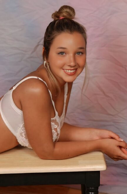 Christina Lucci 211~83