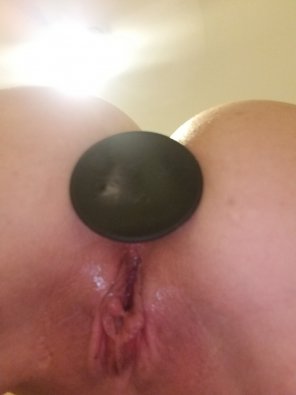 foto amatoriale I [F]unction best with a giant plug up my ass