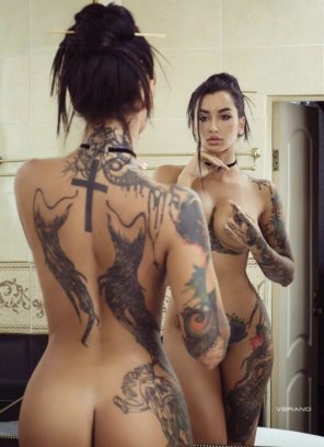 foto amateur Tattoo Shoulder Back Joint 