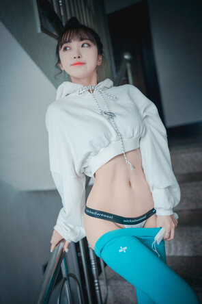 アマチュア写真 DJAWA Photo - HaNari (하나리) - Loose and Tight Cool Mint (15)