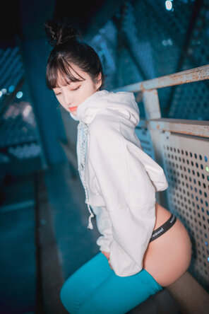 アマチュア写真 DJAWA Photo - HaNari (하나리) - Loose and Tight Cool Mint (58)