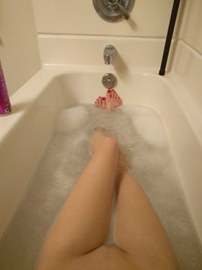 foto amadora Bathtub Bathing Leg Skin 